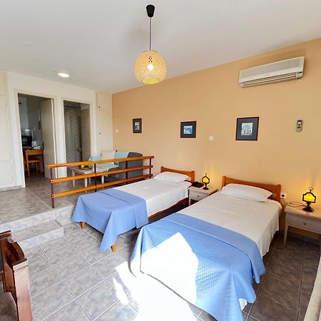 Hotel Elena Alinda  Buitenkant foto