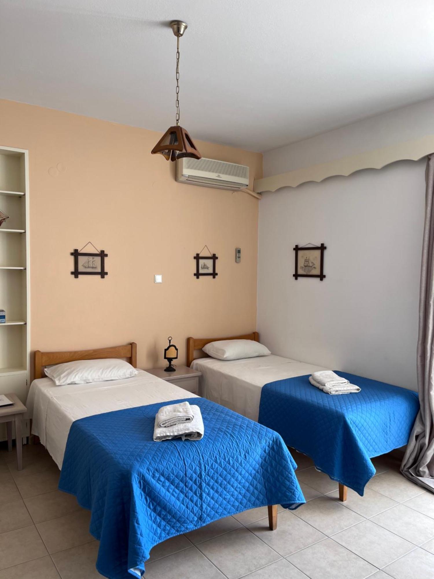 Hotel Elena Alinda  Buitenkant foto