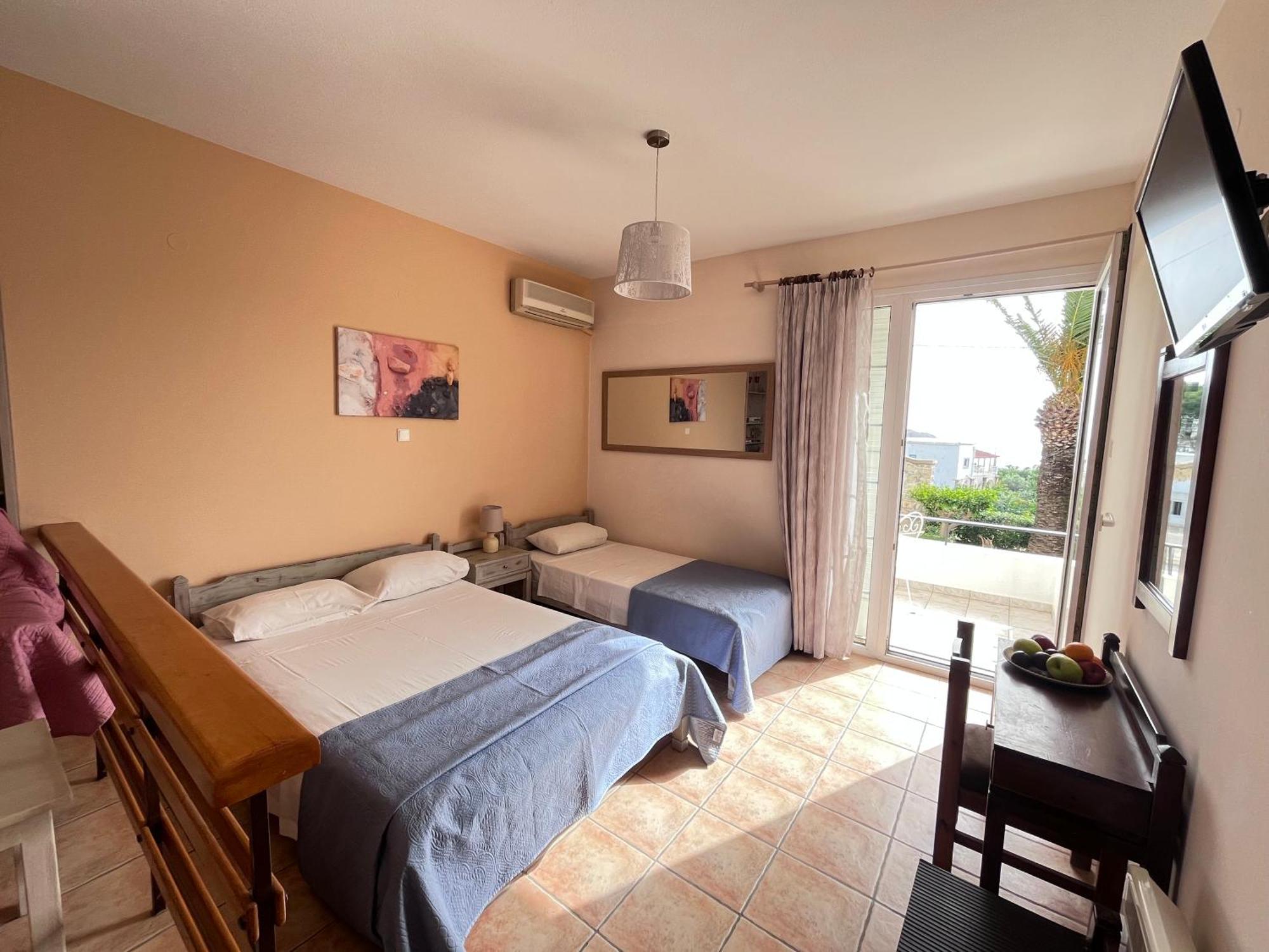 Hotel Elena Alinda  Buitenkant foto